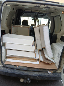 Photo de galerie - Prise en charge d un meuble pour rejoindre le lieux de livraisons 