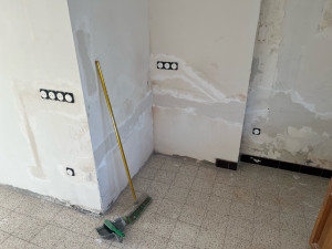 Photo de galerie - Passage en saignée implantation futur cuisine 