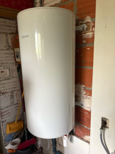 Photo de galerie - Remplacement d’un chauffe-eau électrique