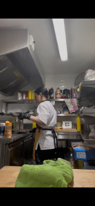 Photo de galerie - Je travaille dans une cuisine
