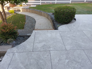 Photo de galerie - Carrelage sur plot 90/90