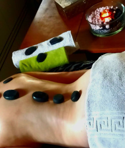 Photo de galerie - Bonjour je vous propose massage détente à la pierre de baslte uniquement réserver oh femme à très vite 