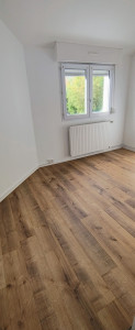 Photo de galerie - Parquet clipsable massif chêne 10mm 