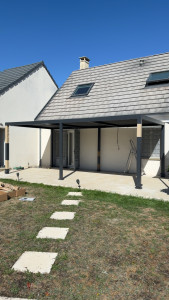 Photo de galerie - Montage et scellement pergola 3 x 6