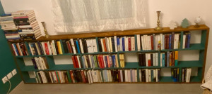 Photo de galerie - Fabrication d'une bibliothèque sur mesure DIY avec 4 planches ;)