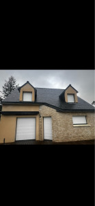 Photo de galerie - Résultat final nettoyage toiture avec produit spécial est ce que c’est bien écris 