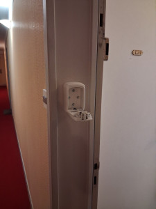 Photo de galerie - Installation de boîte à clef