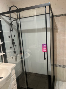 Photo de galerie - Installation d’une cabine de douche 