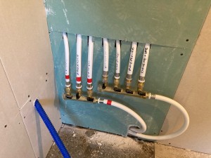 Photo de galerie - Réhabilitation totale du circuit d'eau en multicouche.