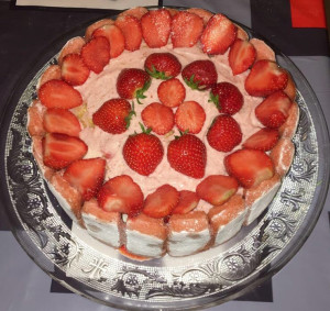 Photo de galerie - Charlotte aux fraises ? 