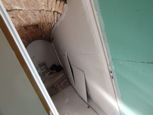 Photo de galerie - Jointage des panneaux de placo-plâtre Salon de beauté esthétique Toulouse centre 