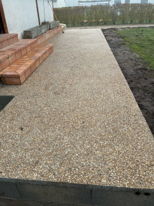 Photo de galerie - Des aller en béton désactivé 