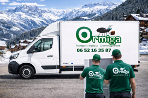 Photo de galerie - ? Transport express & petit déménagement 20m³ – Albertville, Ugine, Gilly-sur-Isère, Frontenex, Faverges, Moutiers, Courchevel, Méribel. Livraison rapide, meubles, électroménager, service pro.