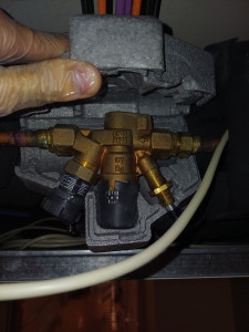 Photo de galerie - Remplacement vannes de débit oventrop. 