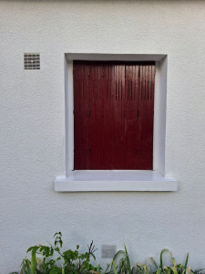 Photo de galerie - Ensemble de volet poncer et peinture, avec rénovation des appuis de fenêtres 