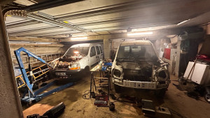 Photo de galerie - Démontage  du moteur d’un kangoo 1.9 D donneur, et remontage dans le second avec remplacement de faisceau électrique.