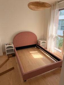 Photo de galerie - Montage lit et table de chevet 