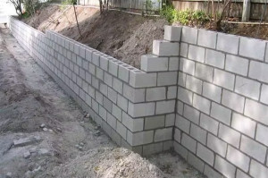 Photo de galerie - Montage de murs en parpaings ou briques