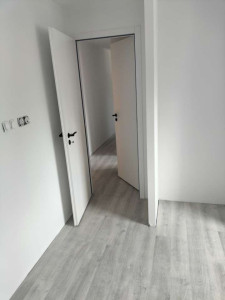 Photo de galerie - Pose de parquet dans une maison neuve.