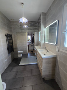 Photo de galerie - RENOVATION SALLE D’EAU CLEF EN MAIN DECEMBRR 2025 (SAUJON)