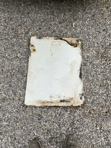 Photo de galerie - Remplacement d’une trappe d’accès au vide sanitaire 