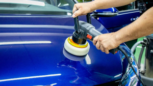 Photo de galerie - Lustrage, effacer les rayures, et l'élimination de bosse