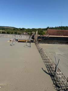 Photo de galerie - Réalisation coffrage et coulage  Dalle pleine en béton  205m2 , avec les 17 marche en escalier,happy client ?