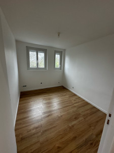 Photo de galerie - Enduit peinture plinthes 