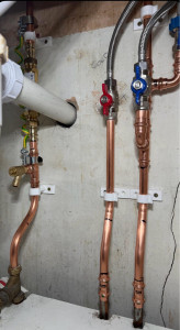 Photo de galerie - Réseau de distribution d'eau en cuivre avec vannes d'arrêt