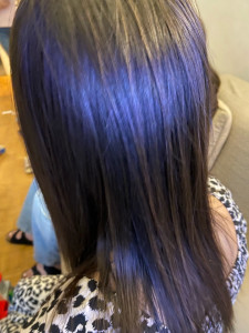 Photo de galerie - Cheveux après le lissage au tanin 