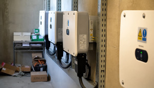 Photo de galerie - Intallation onduleur photovoltaïque, raccordement et mise en service 