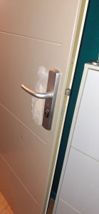 Photo de galerie - Ouverture du porte fermée à clé et changement de serrure bloqué 