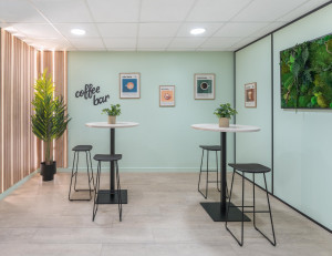 Photo de galerie - Décoration des bureaux du siège social de Grand Frais