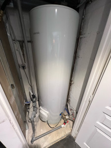 Photo de galerie - Changement de ballon d’eau chaude neuf 300L 