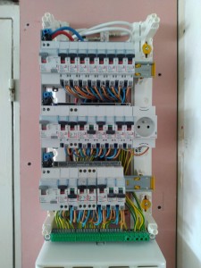 Photo de galerie - Création d'une nouvelle installation électrique aux normes NF C 15-100.