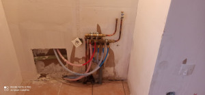 Photo de galerie - Pose collecteur eau froide eau chaude.