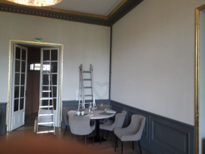 Photo de galerie - Pose de revêtements muraux  salle de restaurant  