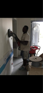 Photo de galerie - Bonjour je suis disponible  pour faire votre peinture et je suis équipé, camion Nacelle Et si c’est toi le travail, je suis en équipe Facture ou sans facture si vous êtes intéressé, merci de me répondre 