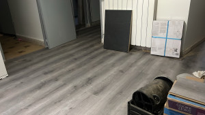 Photo de galerie - Parquet et peinture 