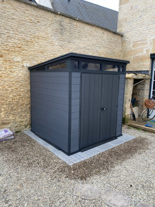 Photo de galerie - Dalle + cabanon de jardin 