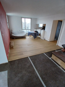 Photo de galerie - Pose de feutrine en liège puis pose de parquet