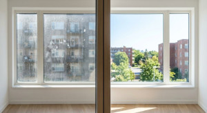 Photo de galerie - Je propose un service simple et efficace pour nettoyer vos vitres. Je m'occupe de tout pour que vos vitres soient propres et laissent entrer la lumière. Bon travail et résultat garanti sans traces!