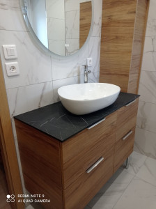 Photo de galerie - Rénovation salle de bain avec la pose d'un meuble vasque plus carrelage faïence peinture