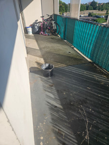 Photo de galerie - Nettoyage et Désinfection du balcon 