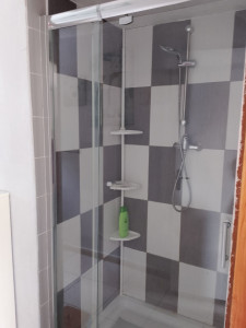 Photo de galerie - Nettoyage salle de bain 