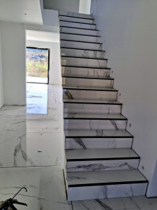 Photo de galerie - Format 120x120 et réalisation d'escalier 