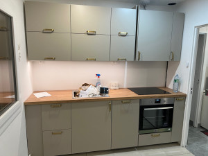 Photo de galerie - Installation des cuisines équipées 