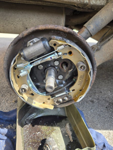 Photo de galerie - Changement kit frein a mâchoire arrière 