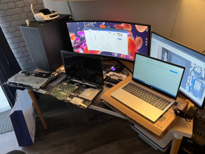 Photo de galerie - Nouveau PC, mêmes habitudes !
Récupération des données d'un ancien ordinateur obsolète, conseil et configuration sur-mesure d'une nouvelle machine sous Windows 11. Le client retrouve un PC performant et tous ses fichiers. ✨