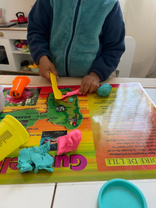 Photo de galerie - Activité pâte à modeler 